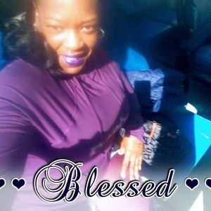 Meet your Posher, Raynette